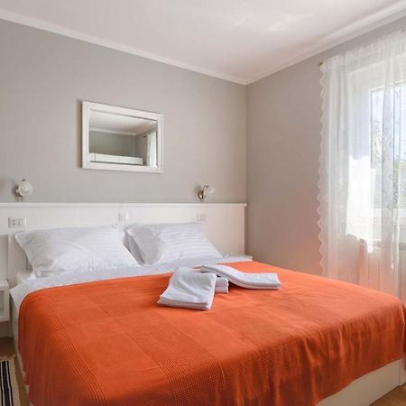 Villa Hope Apartments Porec Esterno foto