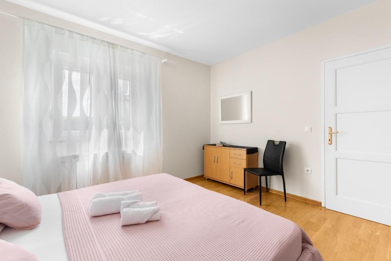 Villa Hope Apartments Porec Esterno foto