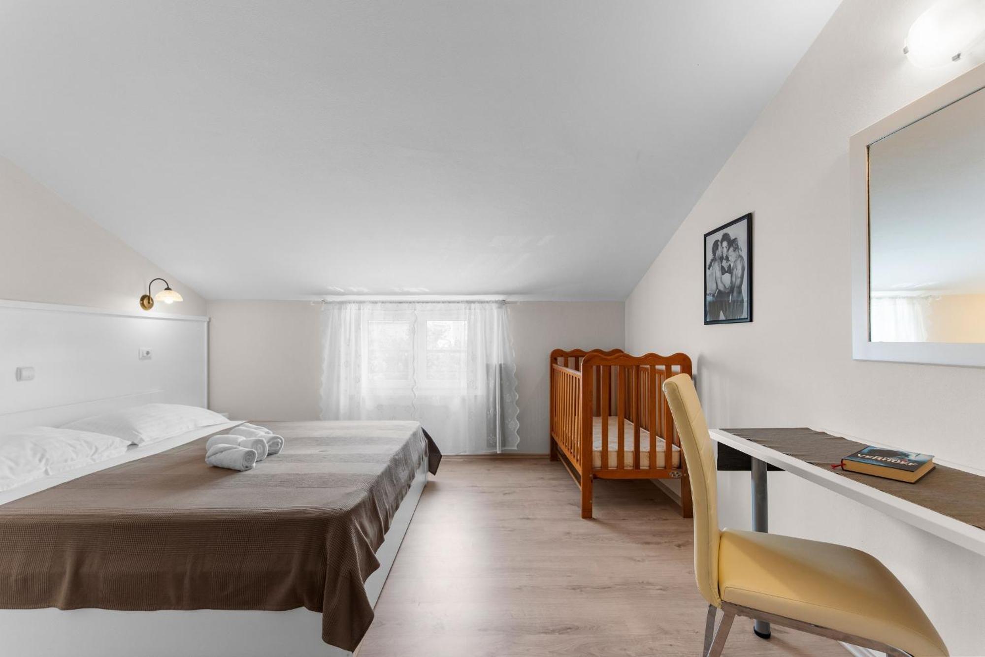 Villa Hope Apartments Porec Esterno foto