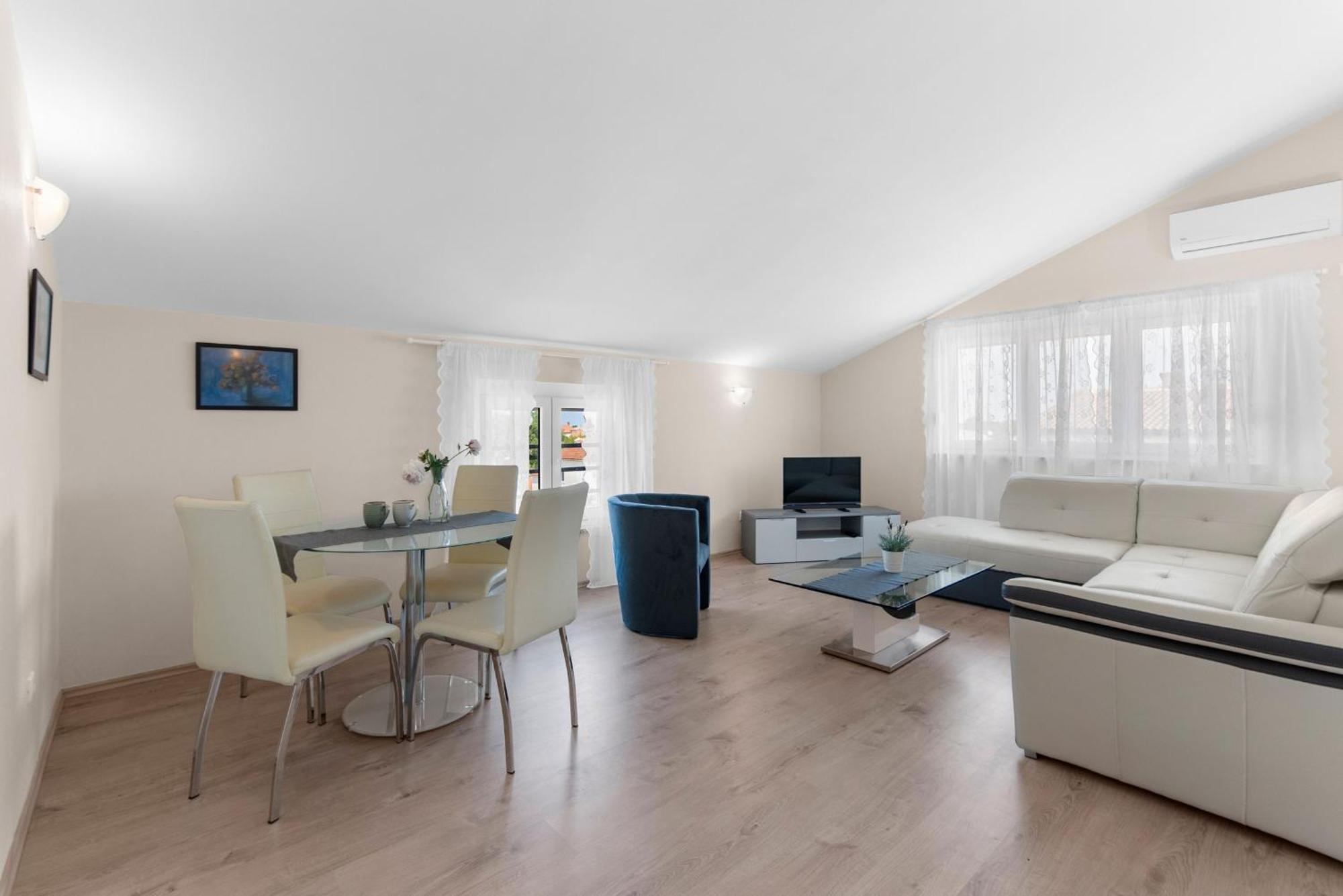 Villa Hope Apartments Porec Esterno foto