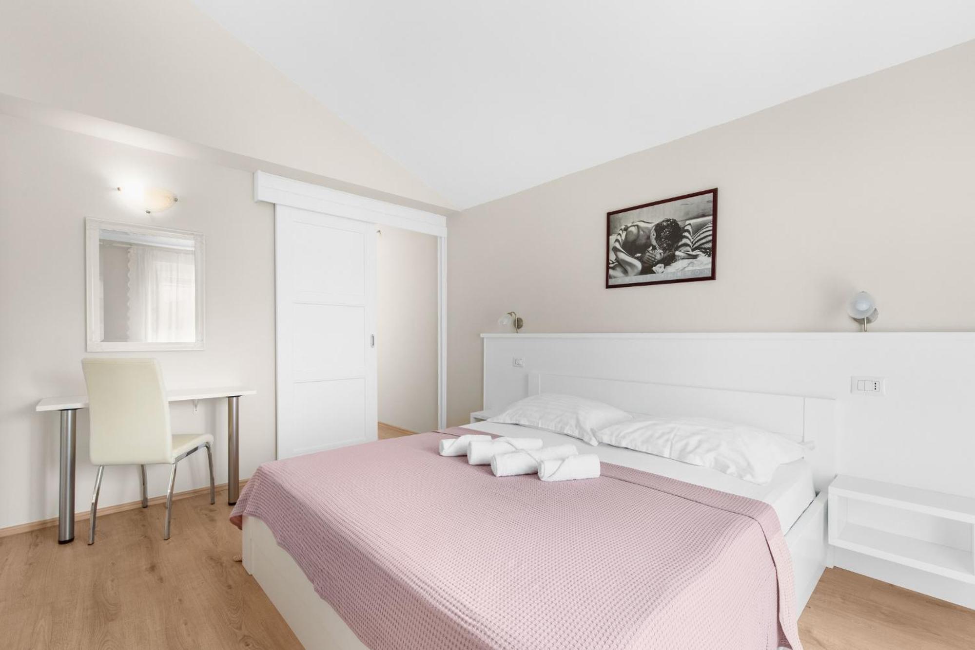 Villa Hope Apartments Porec Esterno foto