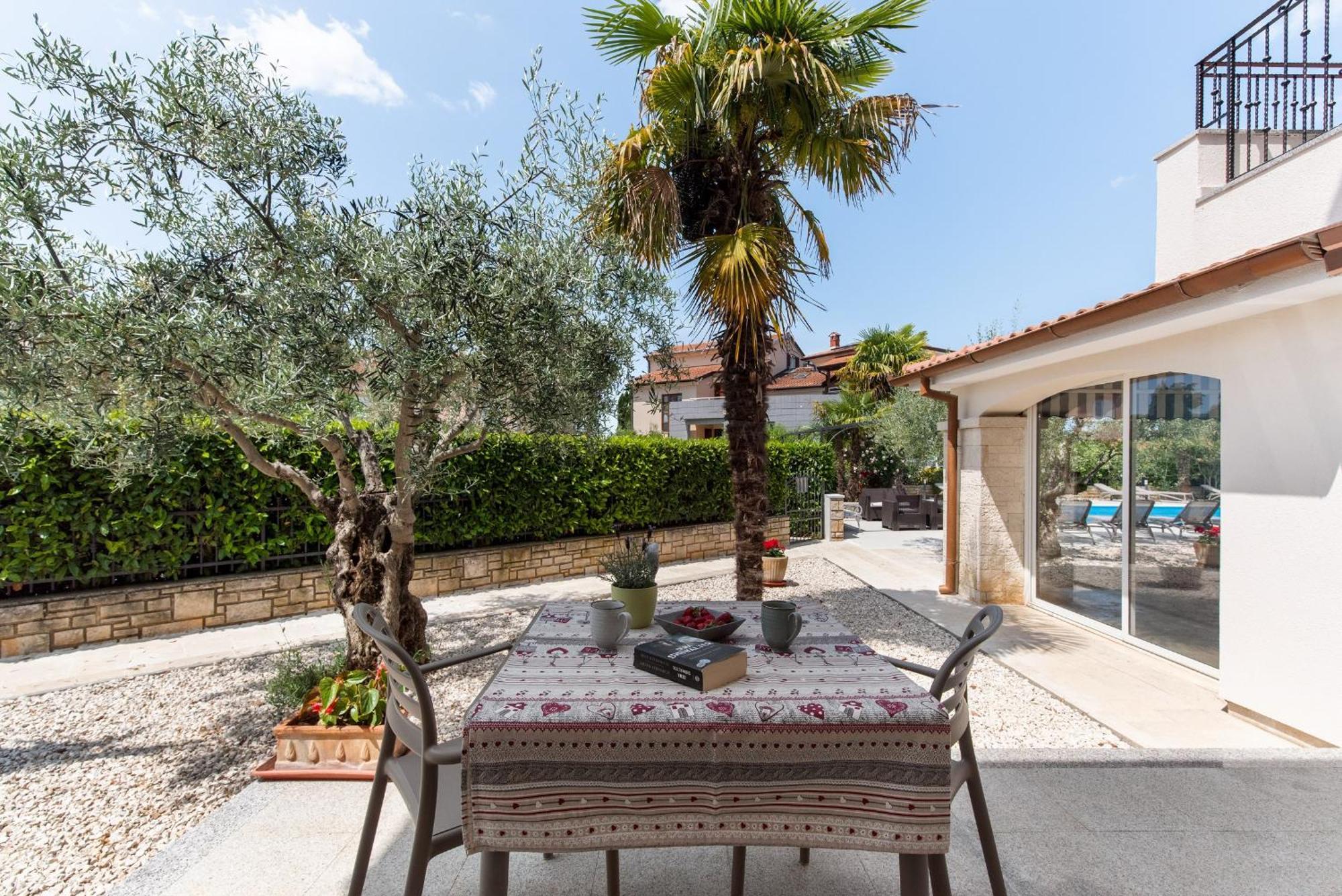 Villa Hope Apartments Porec Esterno foto